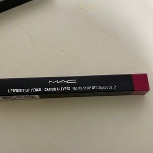Mac lip pencil